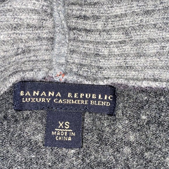 3/$25 Banana Republic Luxury Cashmere Blend Buttoned Cowl Neck Sweater Size XS - Picture 8 of 10